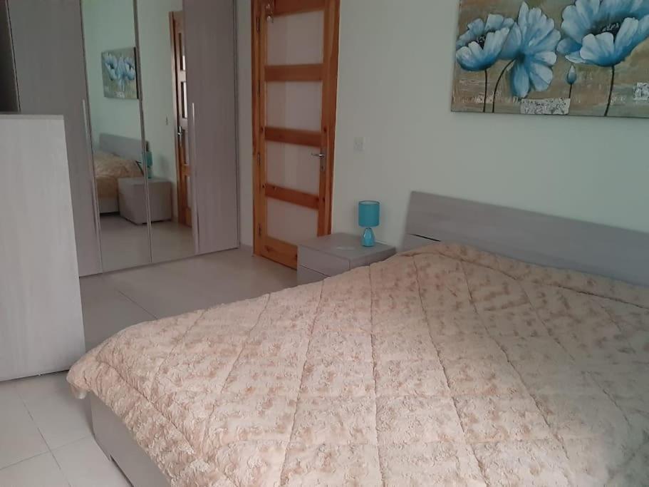 סיינט פול ביי Lovely Two Bedroom Apartment מראה חיצוני תמונה